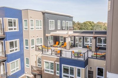 Veritas Village - Beautiful Rooftop Patio