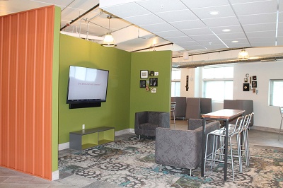 Yahara Terrace - Entertainment Lounge