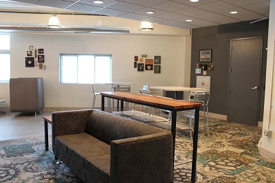 Yahara Terrace - Entertainment Lounge