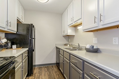 ReNew Madison - Kitchen