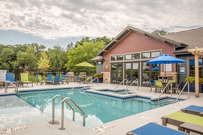 Hidden Creek Residences - Sparkling Outdoor Swimming Pool