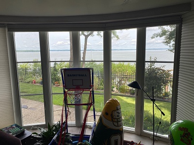 Exclusive 3 Bedroom Lakefront Apartment