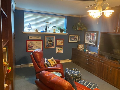 Exclusive 3 Bedroom Lakefront Apartment