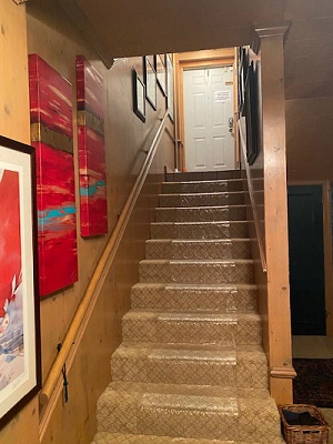 Exclusive 3 Bedroom Lakefront Apartment