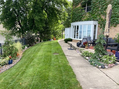 Exclusive 3 Bedroom Lakefront Apartment