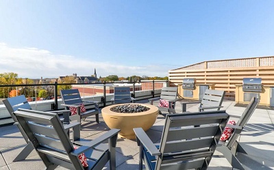 Lamphouse Apartments - Rooftop Deck - Fire Pit