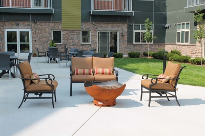 Yahara Terrace - Comfy Outdoor Fire Pit Area