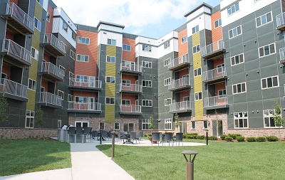 Yahara Terrace - Courtyard