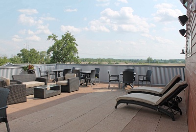 Yahara Terrace - 4th Floor Sun Deck