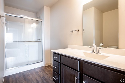 Aviary at Middleton Market - Bathroom
